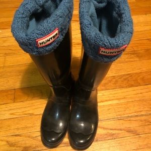 Size 7 black tall hunter boots WITH sock inserts